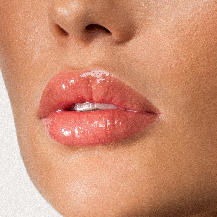 LUSCIOUS LIPS™ №323 «Bronze Goddess»
