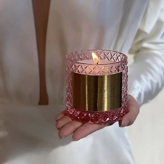 Tonka Candle Berry 220