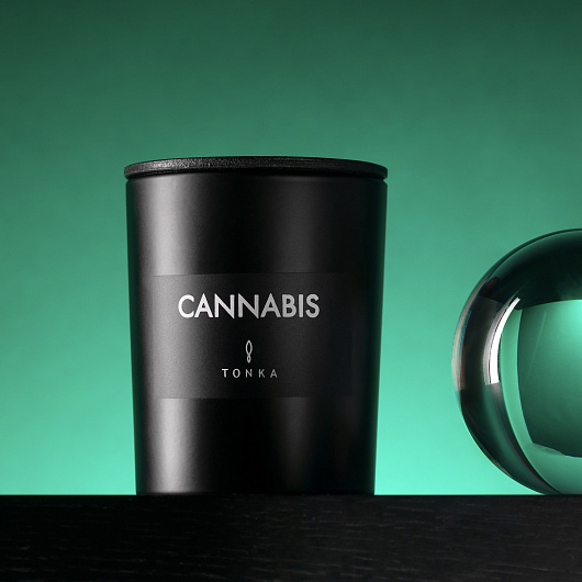 Tonka Candle Cannabis Black Matt 