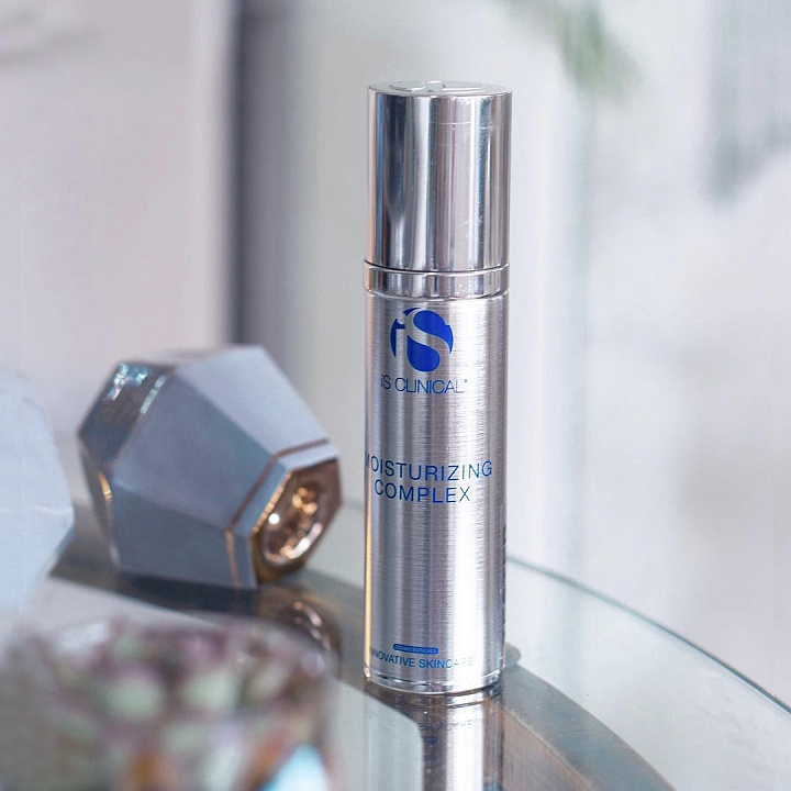 IS CLINICAL MOISTURIZING COMPLEX