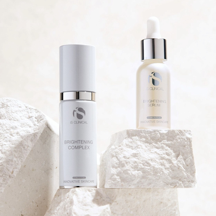 IS CLINICAL BRIGHTENING COMPLEX