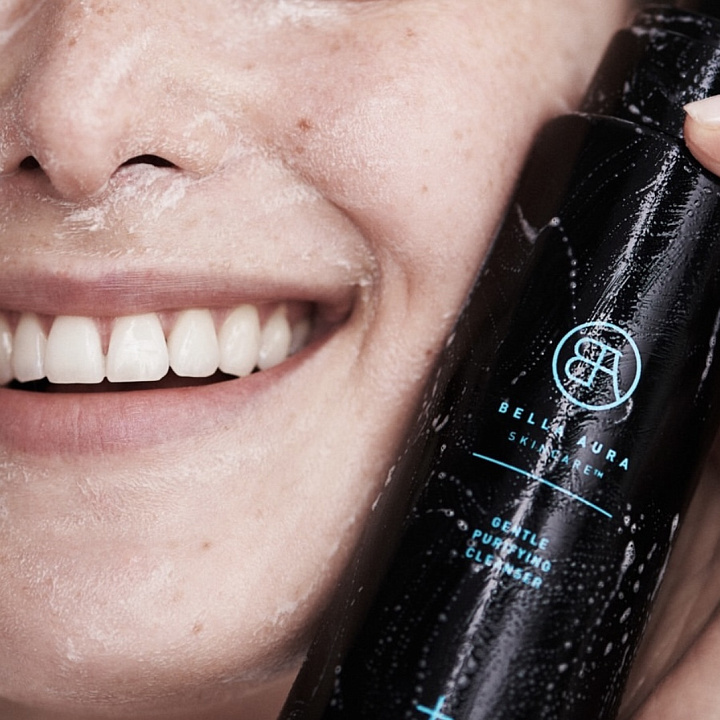 BELLA AURA GENTLE PURIFYING CLEANSER