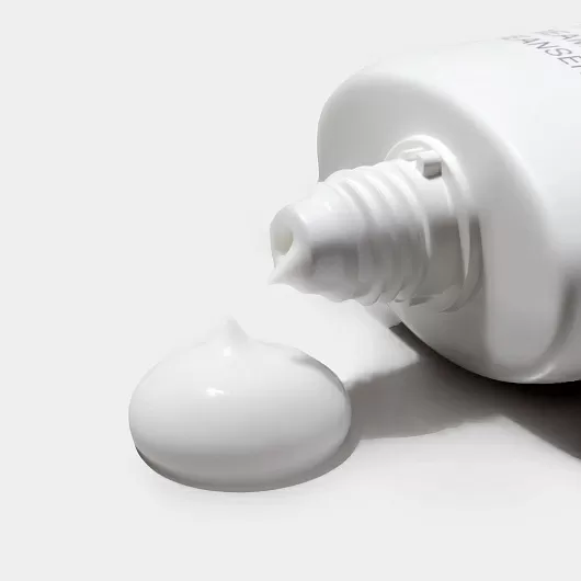 IS CLINICAL CREAM CLEANSER