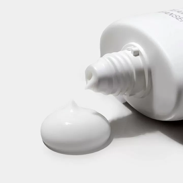 IS CLINICAL CREAM CLEANSER