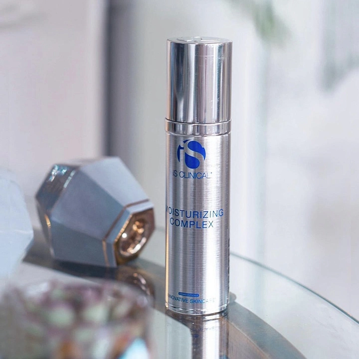 IS CLINICAL MOISTURIZING COMPLEX